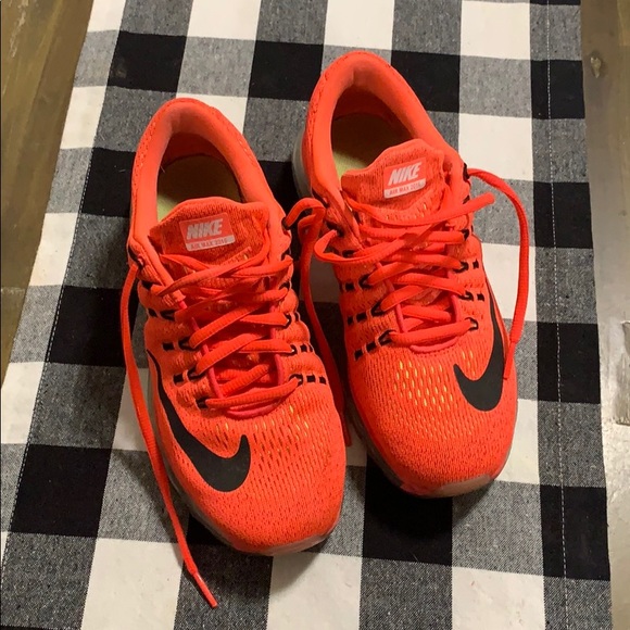 Nike Air Max - Picture 1 of 3